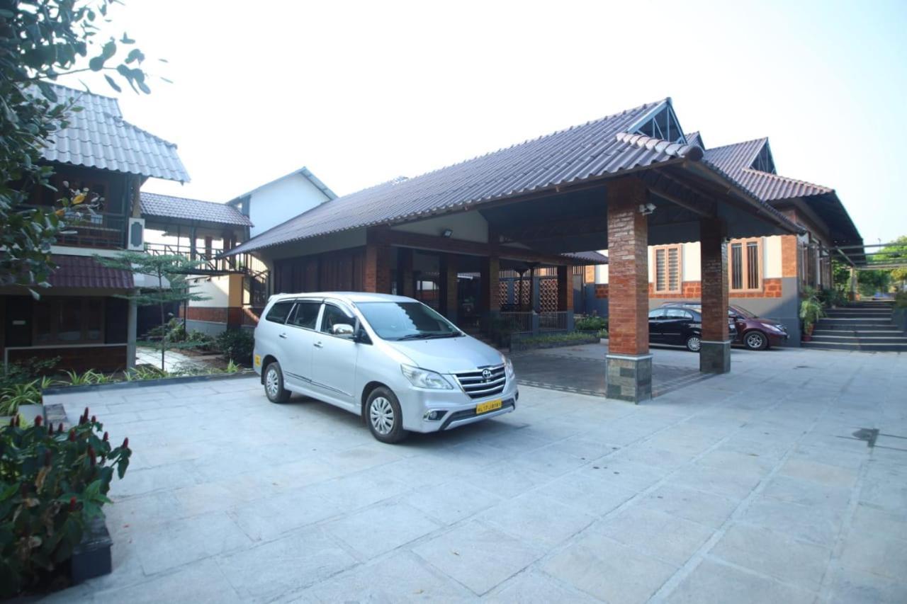 Green Planet Hotel Mattanur Exterior foto